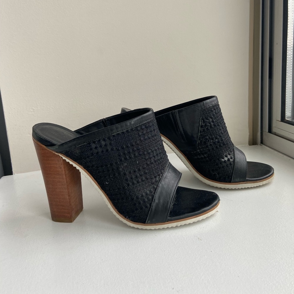 Tibi Mules